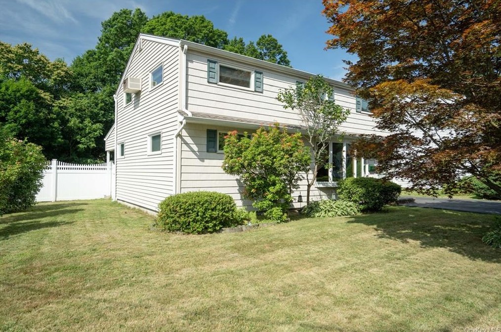 73 Blauvelt Rd, Nanuet, NY 10954-3411