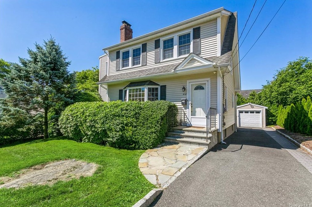 412 Florence St, Mamaroneck, NY 10543-2908