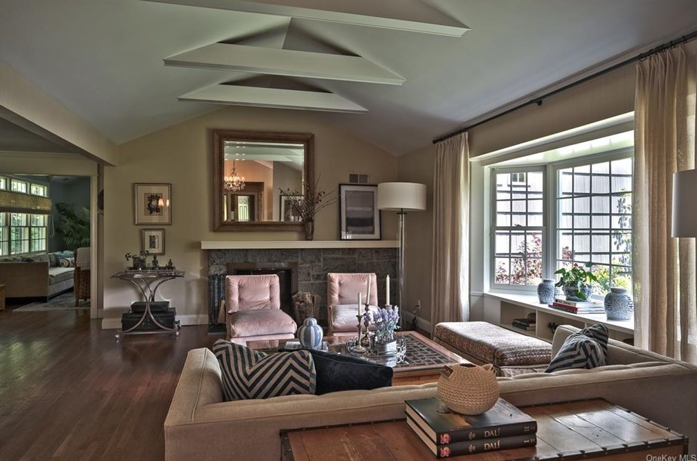 2 Robins Roost, Rye Brook, NY 10573