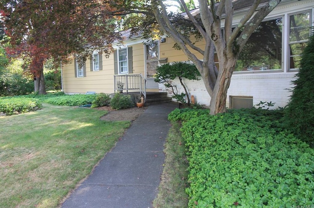68 Mitchell Ave, Poughkeepsie, NY 12603-3423