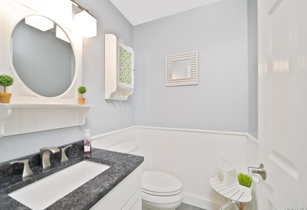 12 Sgt Ingram Ct, Chestnut Ridge NY  10965-2473 exterior