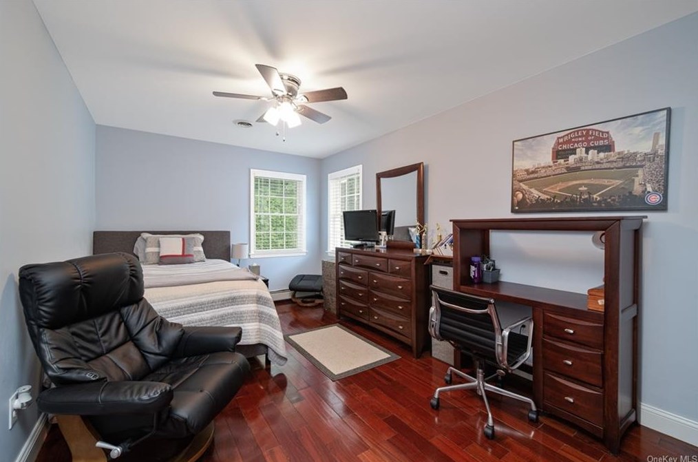 12 Sgt Ingram Ct, Chestnut Ridge NY  10965-2473 exterior