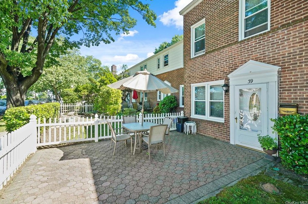 39 Hilltop Acres, Yonkers, NY