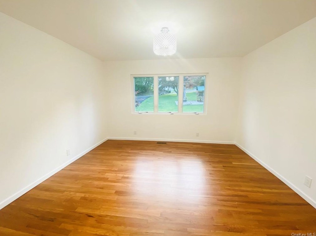 148 Cortlandt St, Croton On Hudson NY  10520-1416 exterior