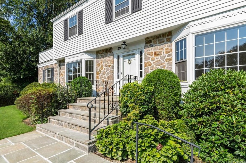 39 Tisdale Rd, Scarsdale, NY 10583