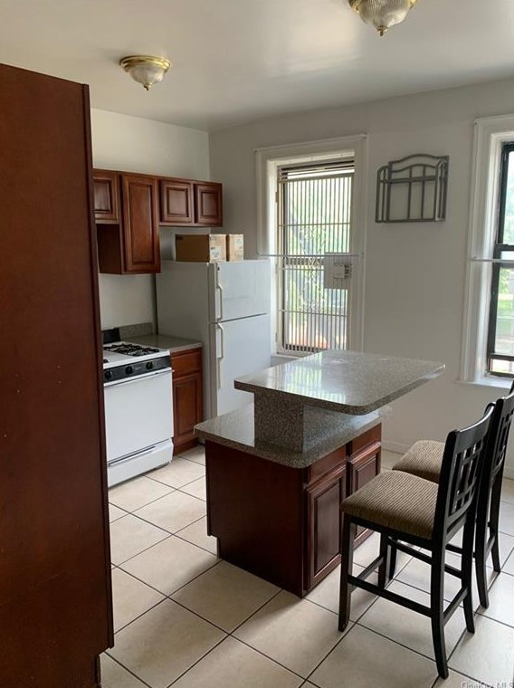 2199 Holland Ave #1r, Bronx, NY 10462