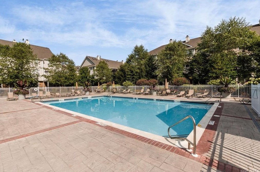19 Putters Way #12, Middletown, NY 10940