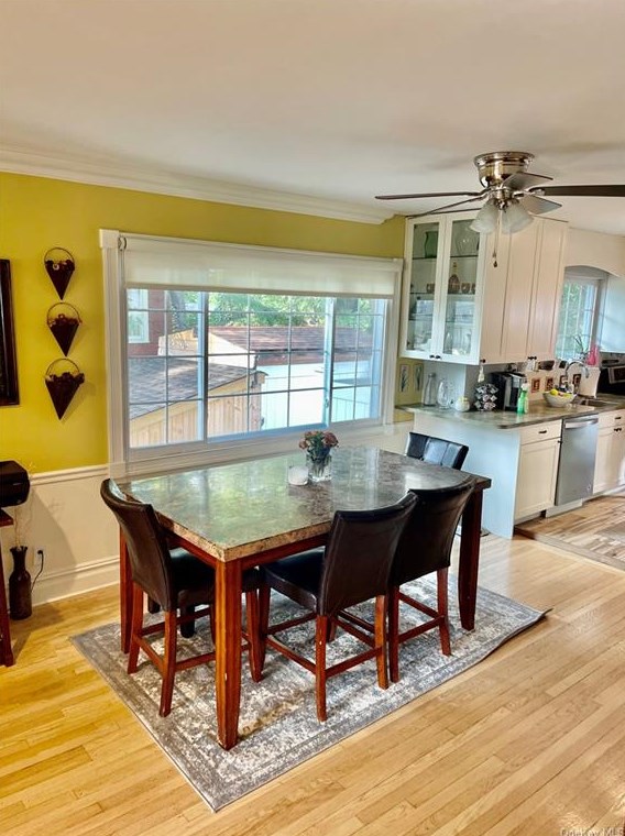 52 Shelburne Rd, Yonkers, NY 10710-4311