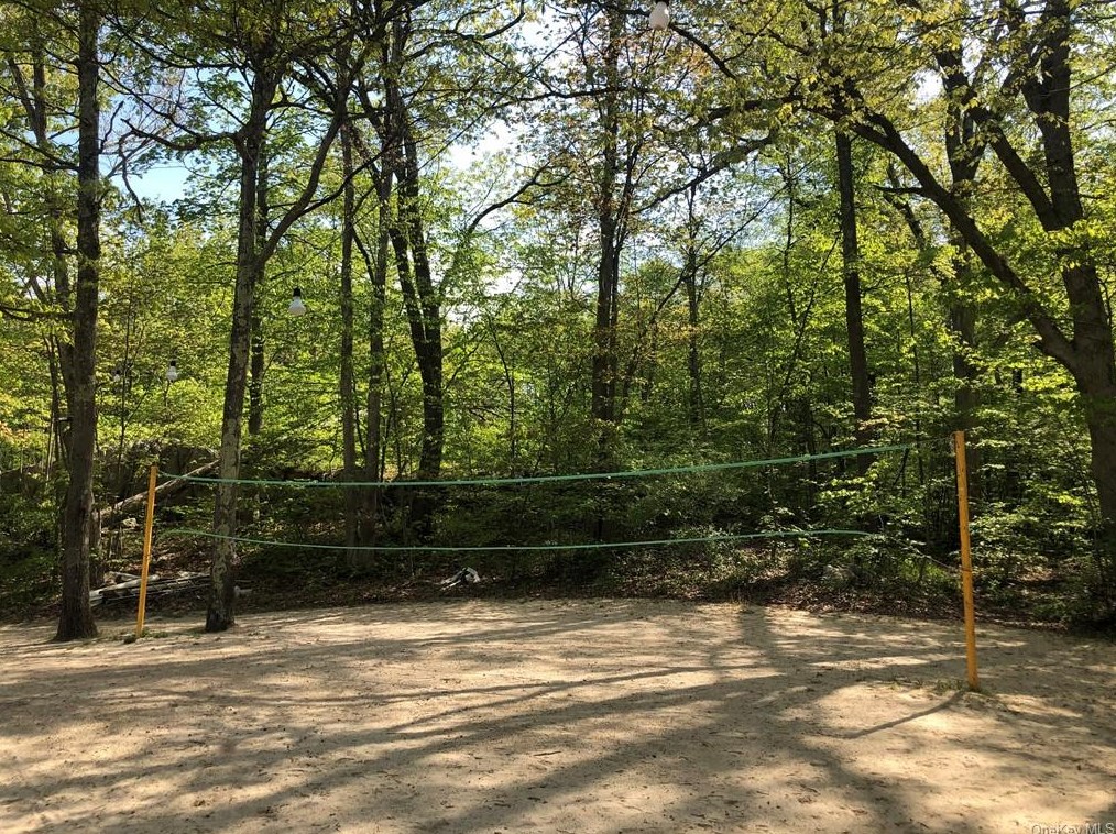 98 Whangtown Rd, Kent Lakes NY  10512-4024 exterior