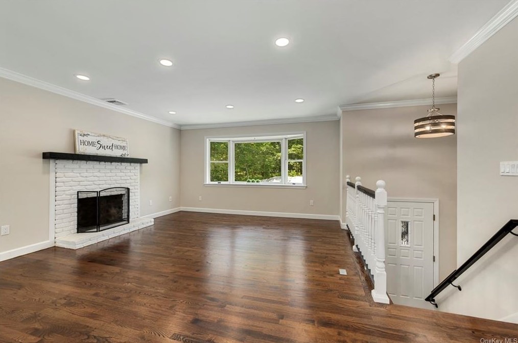 98 Whangtown Rd, Kent Lakes NY  10512-4024 exterior