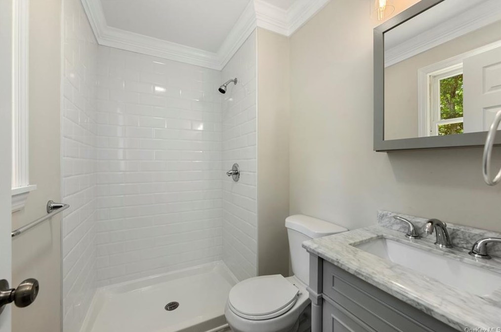 98 Whangtown Rd, Kent Lakes NY  10512-4024 exterior