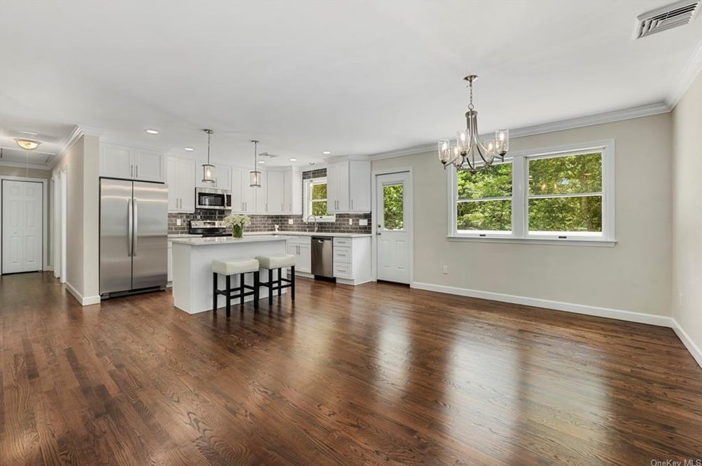 98 Whangtown Rd, Kent Lakes NY  10512-4024 exterior