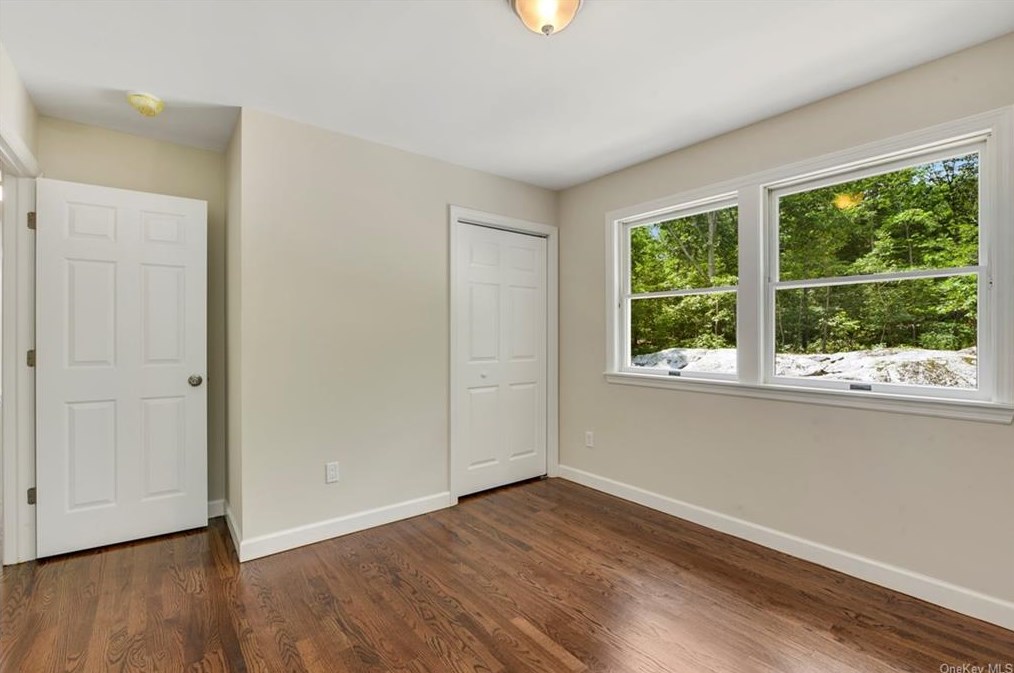 98 Whangtown Rd, Kent Lakes NY  10512-4024 exterior