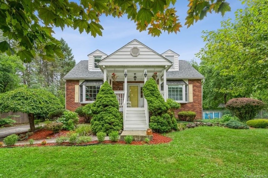 1 Helene Ter, Newburgh, NY 12550-2108