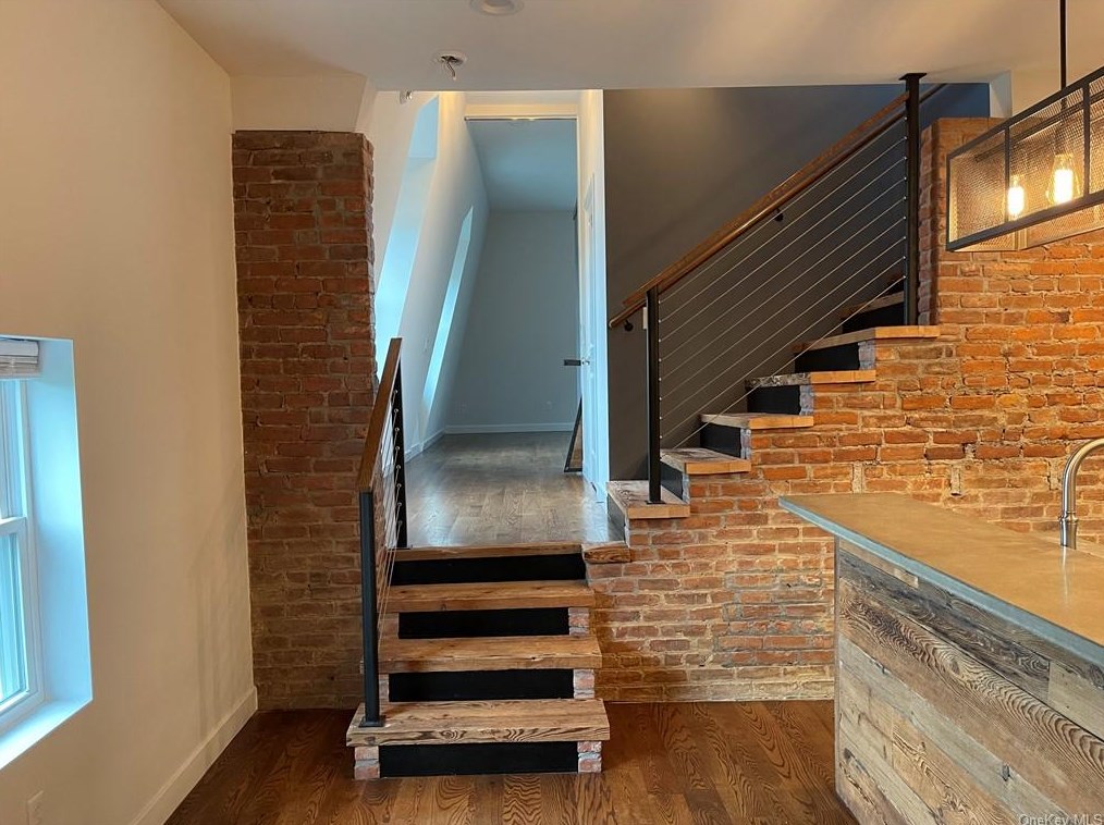 40 Cannon St, Poughkeepsie NY  12601-3206 exterior