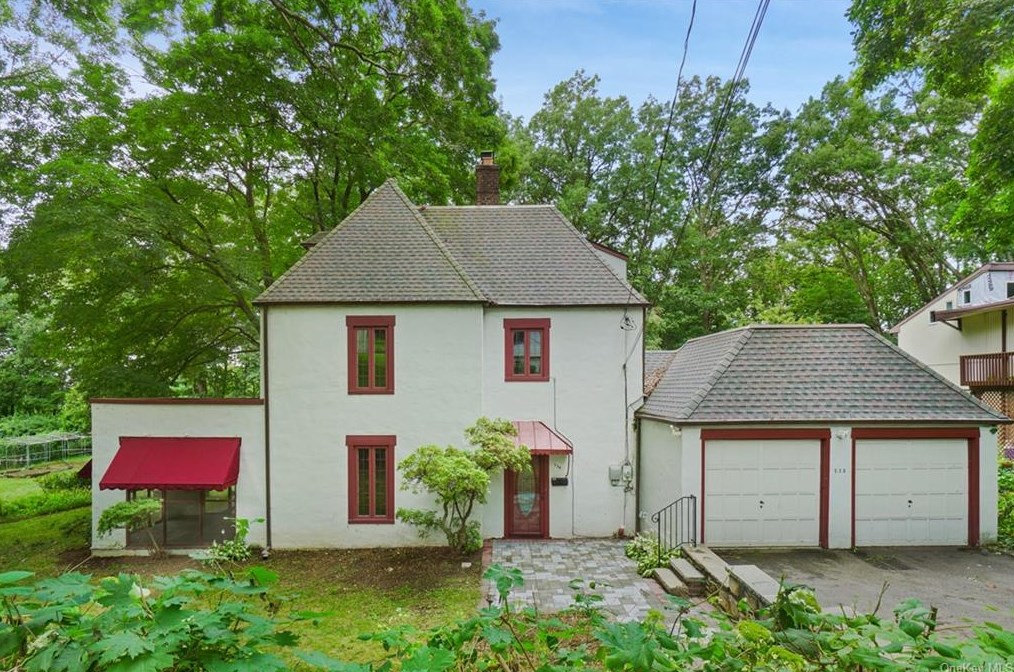 536 Kissam Rd, Peekskill, NY 10566-2404