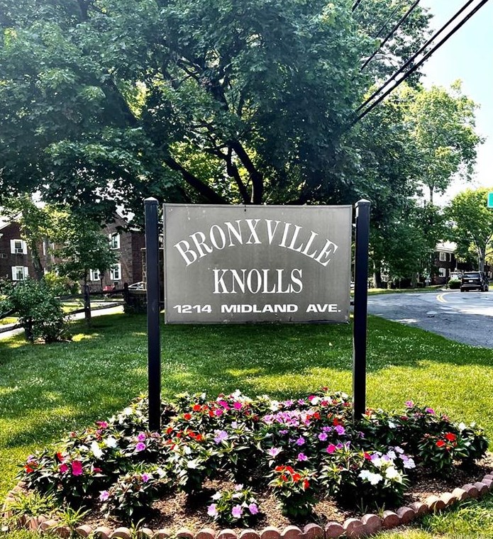 174 Lawrence Park Ter, Yonkers, NY 10708-6704