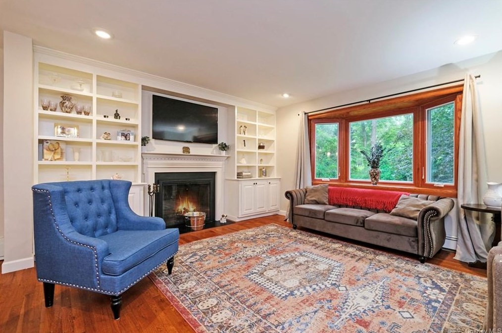 74 Allison Rd, Katonah NY  10536-3428 exterior