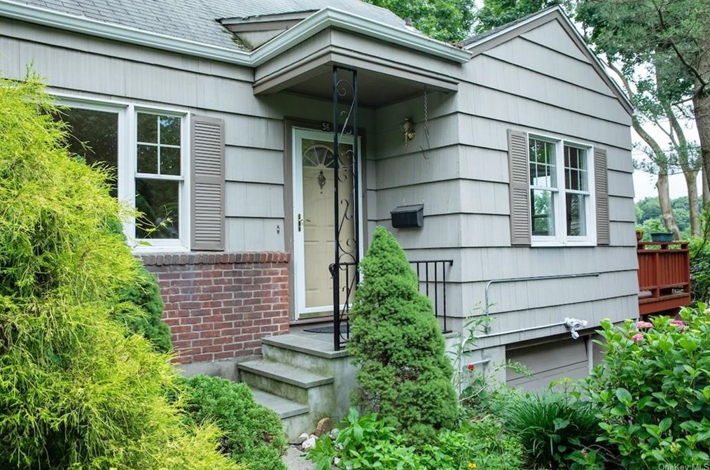 56 Shady Ln, Dobbs Ferry, NY 10522-2019