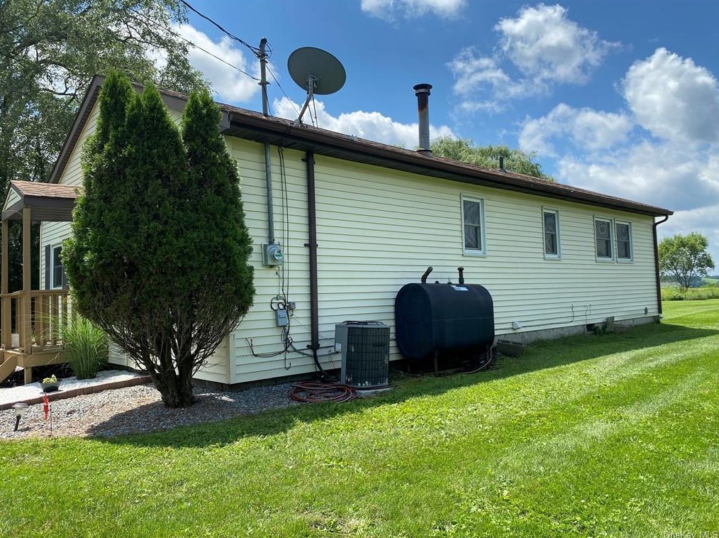 82 Jessup Switch Rd, Goshen, NY 10924-6044