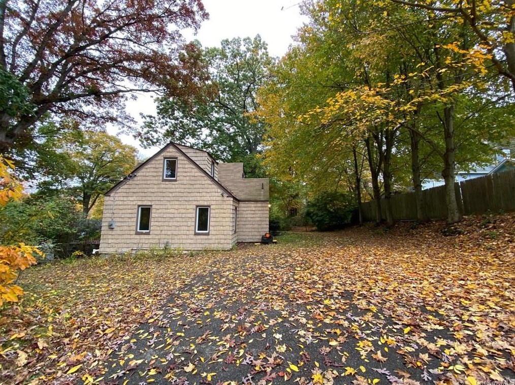 37 Unadilla Rd, Tompkins Corners, NY 10579