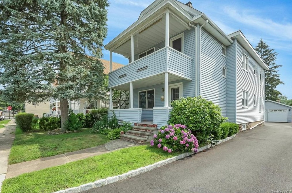 32 Prairie Ave #a, Airmont, NY 10901