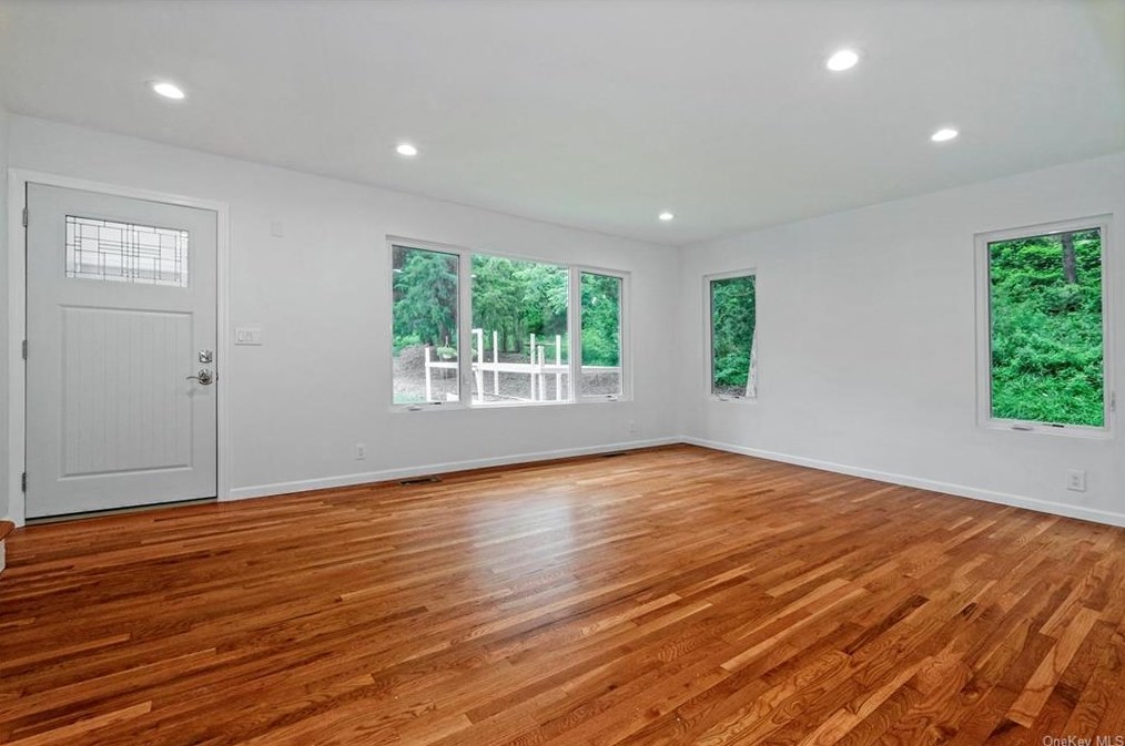 148 Cortlandt St, Croton On Hudson NY  10520-1416 exterior