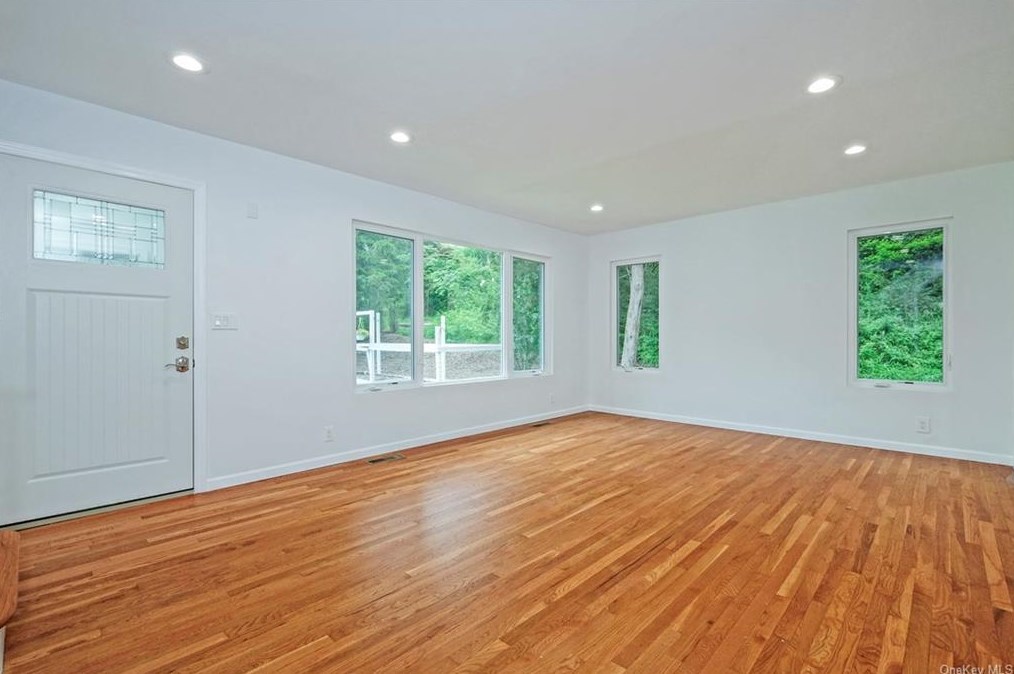 148 Cortlandt St, Croton On Hudson NY  10520-1416 exterior