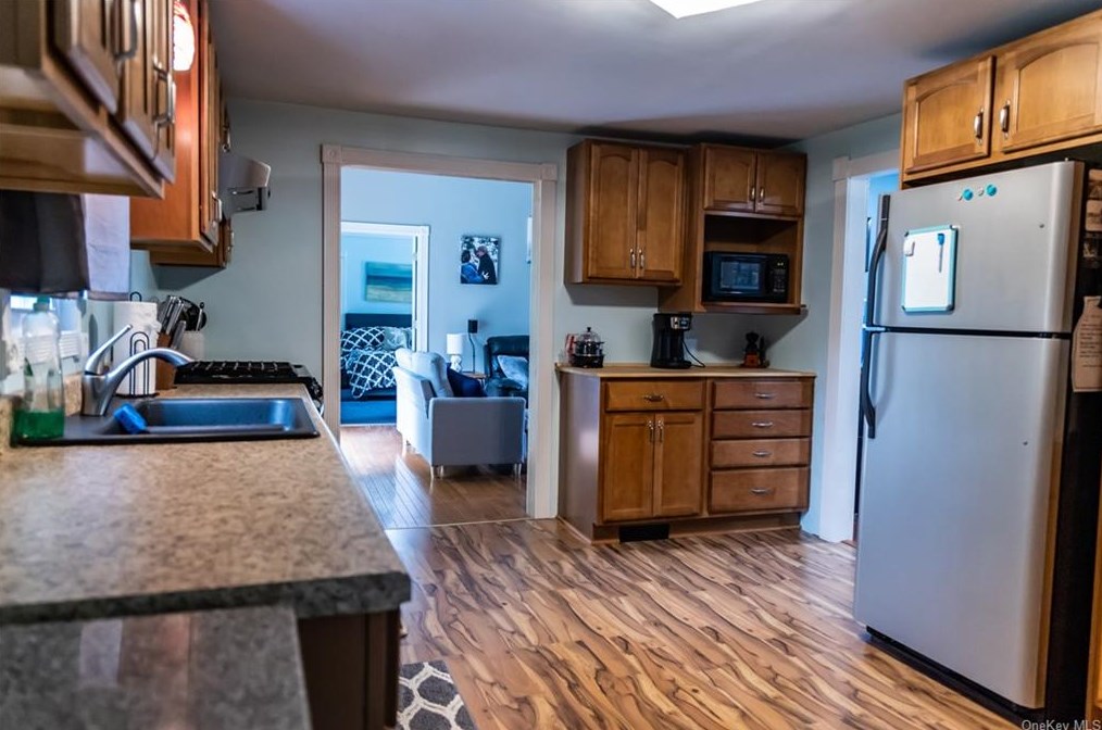 27 Hickory Ave, Port Jervis NY  12771-3727 exterior