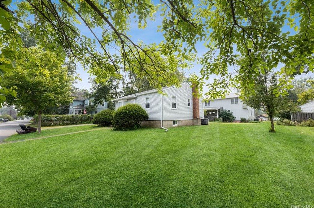 54 S Harrison Ave, Congers, NY 10920