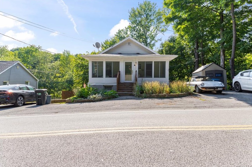 17 Cromwell Hill Rd, Monroe, NY 10950-1227