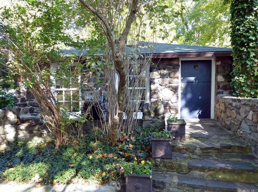 9 Battery Pl, Croton on Hudson, NY 10520