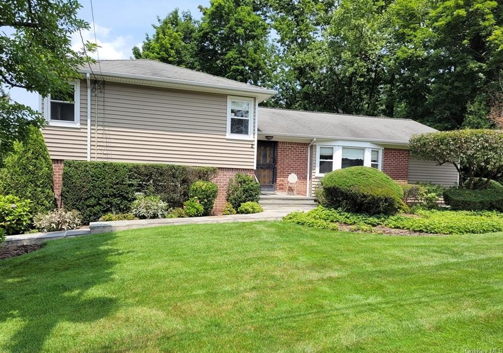 2 June Ct, White Plains, NY 10605