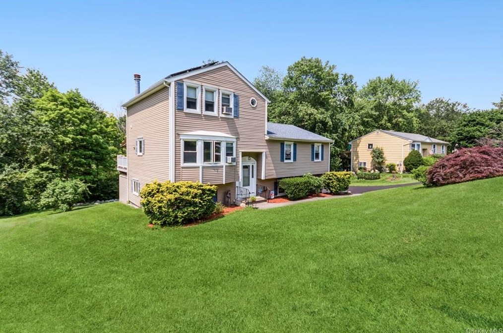 124 Carey St, Mahopac, NY 10541