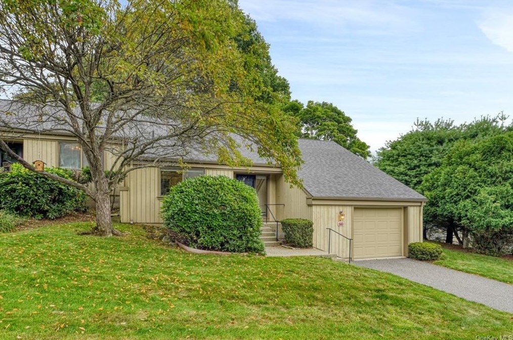 479 Heritage Hills #b, Somers Town, NY 10589
