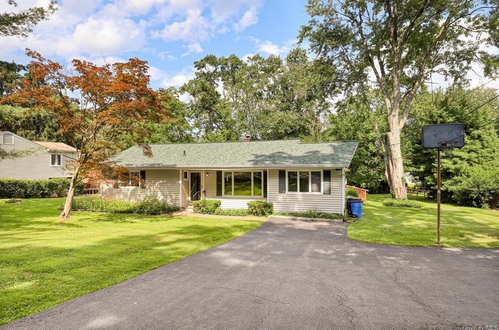 2732 Old Yorktown Rd, Yorktown Hgts, NY 10598
