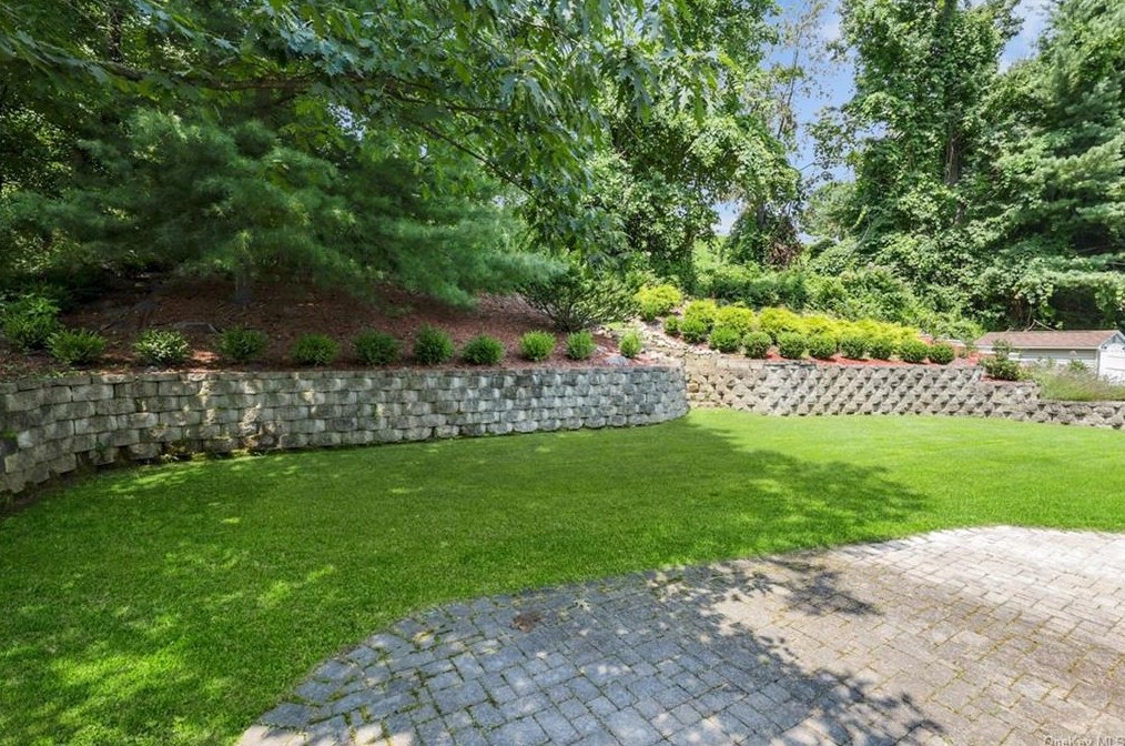 20 Pelham Ave, Nanuet NY  10954-3435 exterior