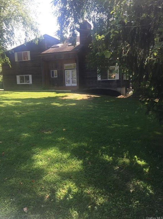 4 Powderhorn Rd, Patterson, NY 12563