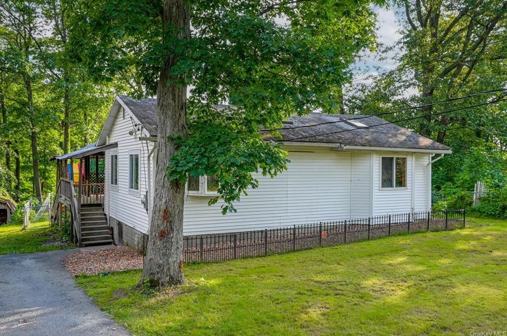 14 Estybrook Trl, Monroe, NY 10950-6836