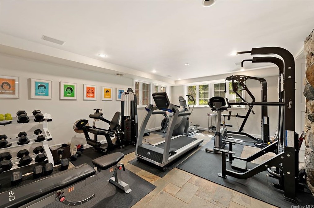 536 Orienta Ave, Mamaroneck NY  10543-4317 exterior