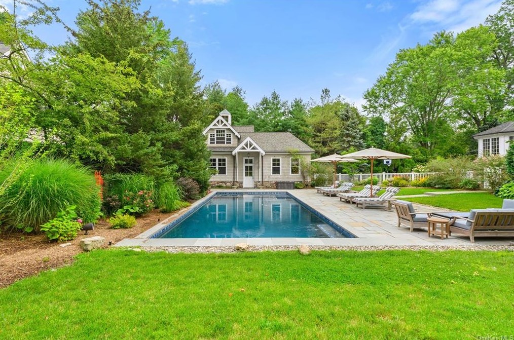 536 Orienta Ave, Mamaroneck NY  10543-4317 exterior