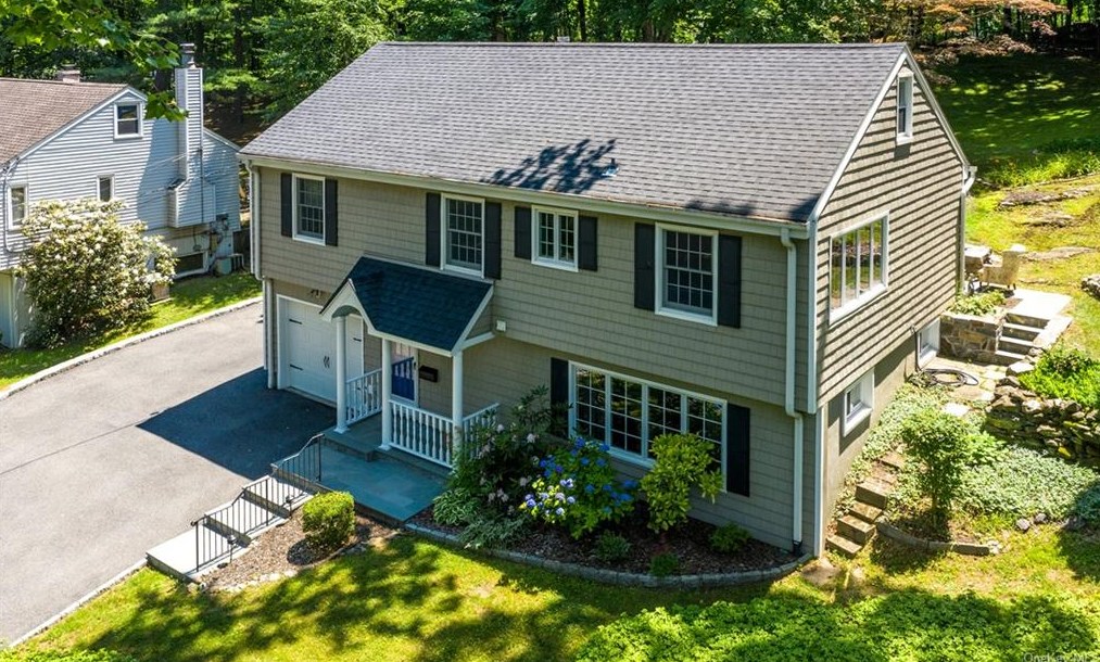 128 Underhill Rd, Crotonville, NY 10562