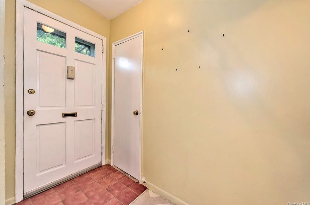 7 Fieldstone Dr #113, Hartsdale, NY 10530