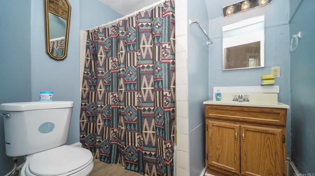 61 Poningo St, Rye Brook NY  10573-4011 exterior