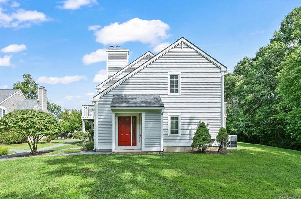 206 Chestnut Dr, Kent Lakes, NY 10512-2609
