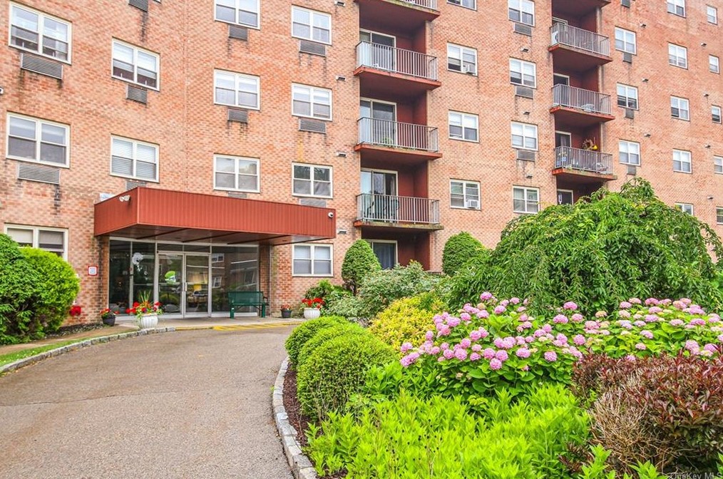 1 Lakeview Dr #2a, Peekskill, NY 10566