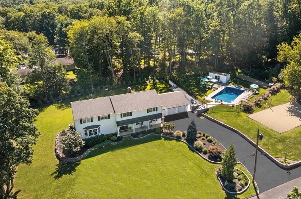 7 Tall Oaks Ln, New City, NY 10956