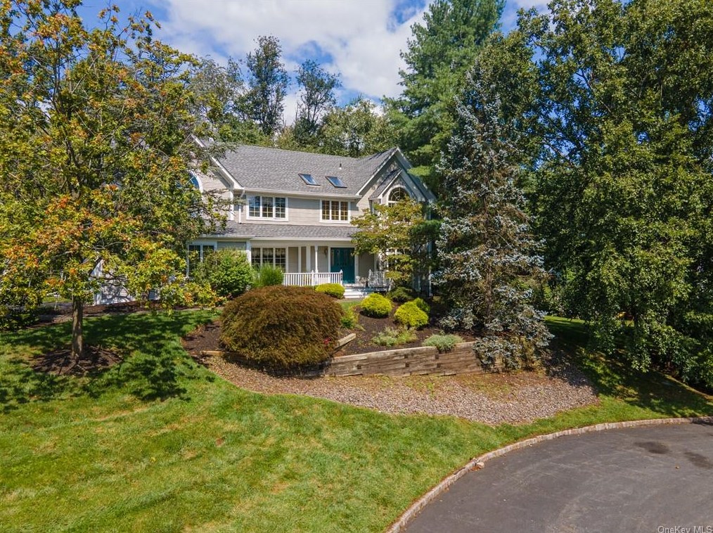 47 King Arthur Ct, New City, NY 10956