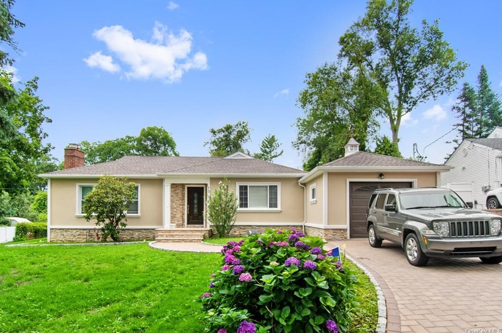170 Heights Dr, Yonkers, NY 10710-2432