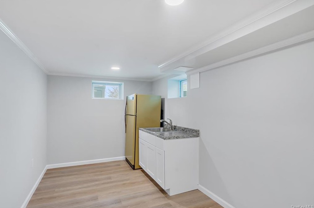 170 Heights Dr, Yonkers NY  10710-2432 exterior